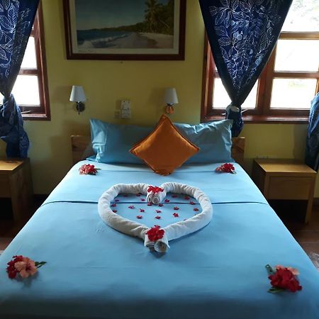 Paradise Flycatcher'S Lodge La Digue Exterior photo