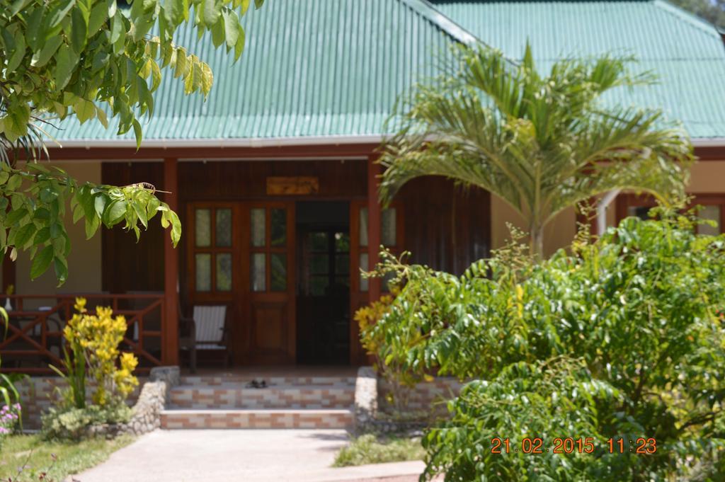Paradise Flycatcher'S Lodge La Digue Exterior photo
